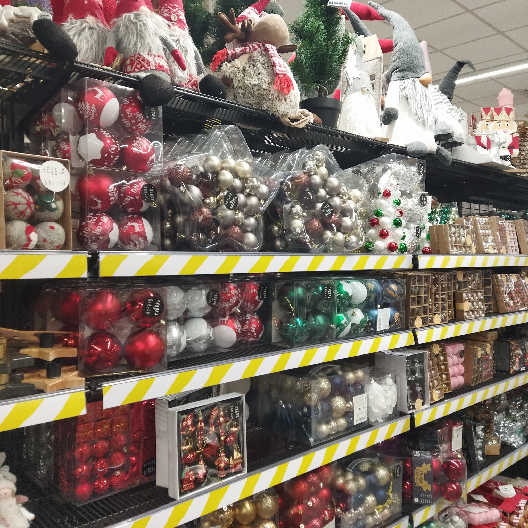 Centro Commerciale Euro Torri | Promozione: Da Tedi le decorazioni per il tuo Natale non finiscono mai!